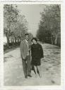 25.jpg - Jerónimo Robles y su novia en el paseo de la Estación Año: Hacia 1967 Cedida por: Jerónimo Robles García Autor: Desconocido