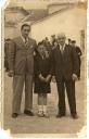 Juan Prado de niño saliendo de la iglesia en 1946.jpg - Año: 1946. Cedida por: Mercedes Prado de la Peña Autor: Desconocido