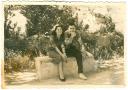 Juan Prado y Francisca de la Peña en el paseo de la Estación - Año: Hacia 1959 Cedida por: Mercedes Prado de la Peña Autor: Desconocido