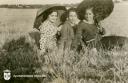 Grupo de amigas en la Salve, actual barrio de El Restón. - Año: Hacia 1950 - Cedida por: Juan Torrejón Orihuela - Autor: Desconocido