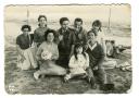 Grupo familiar merendando en el campo el día de San Marcos 2 - Año: Década de los años 60 - Cedida por: Victoria del Rosario López López