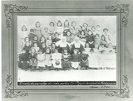 Escuela de párvulas dirigida por las Hijas de la Caridad.