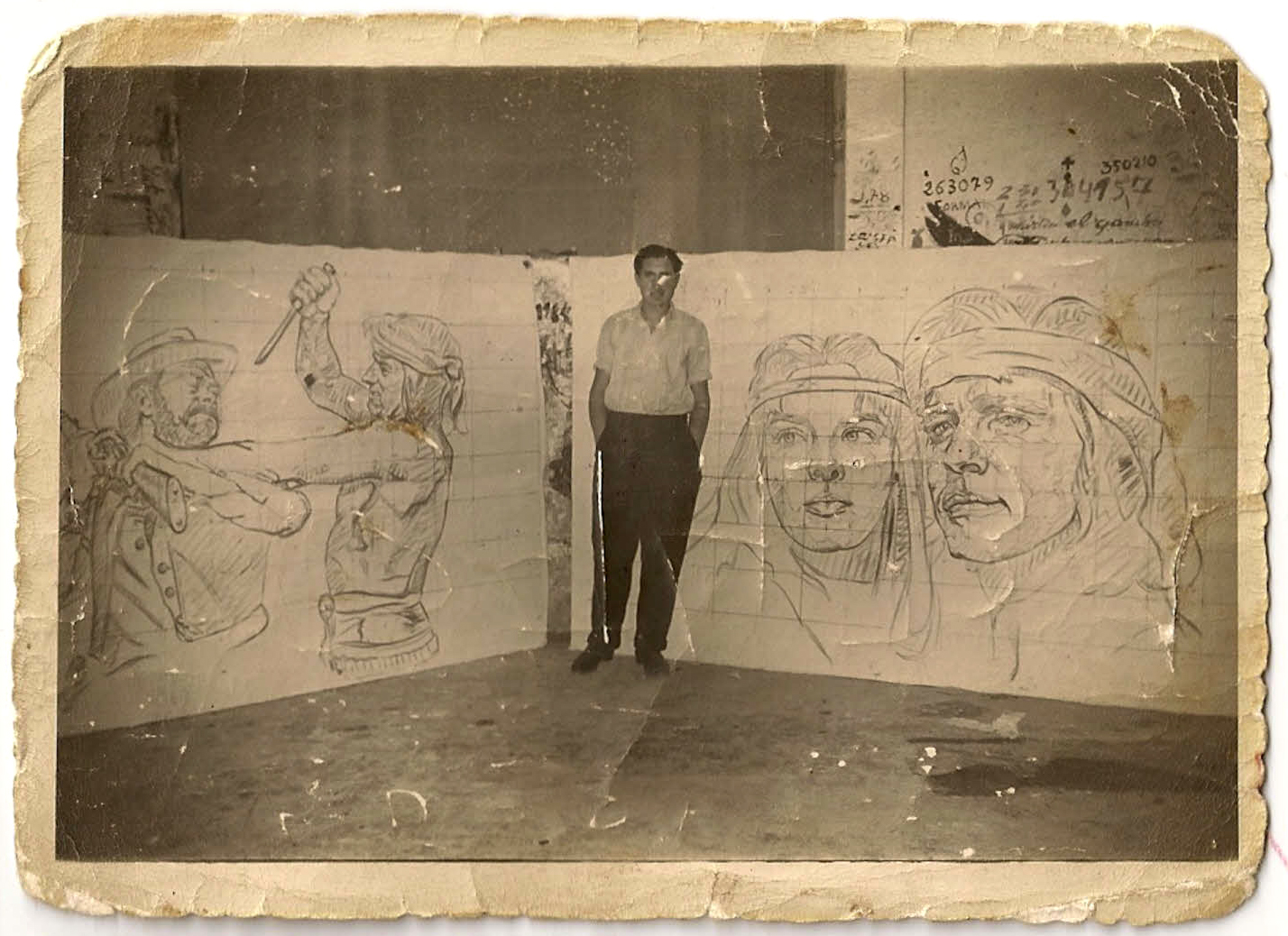 Juan Prado en 1955 pintando carteles de cine