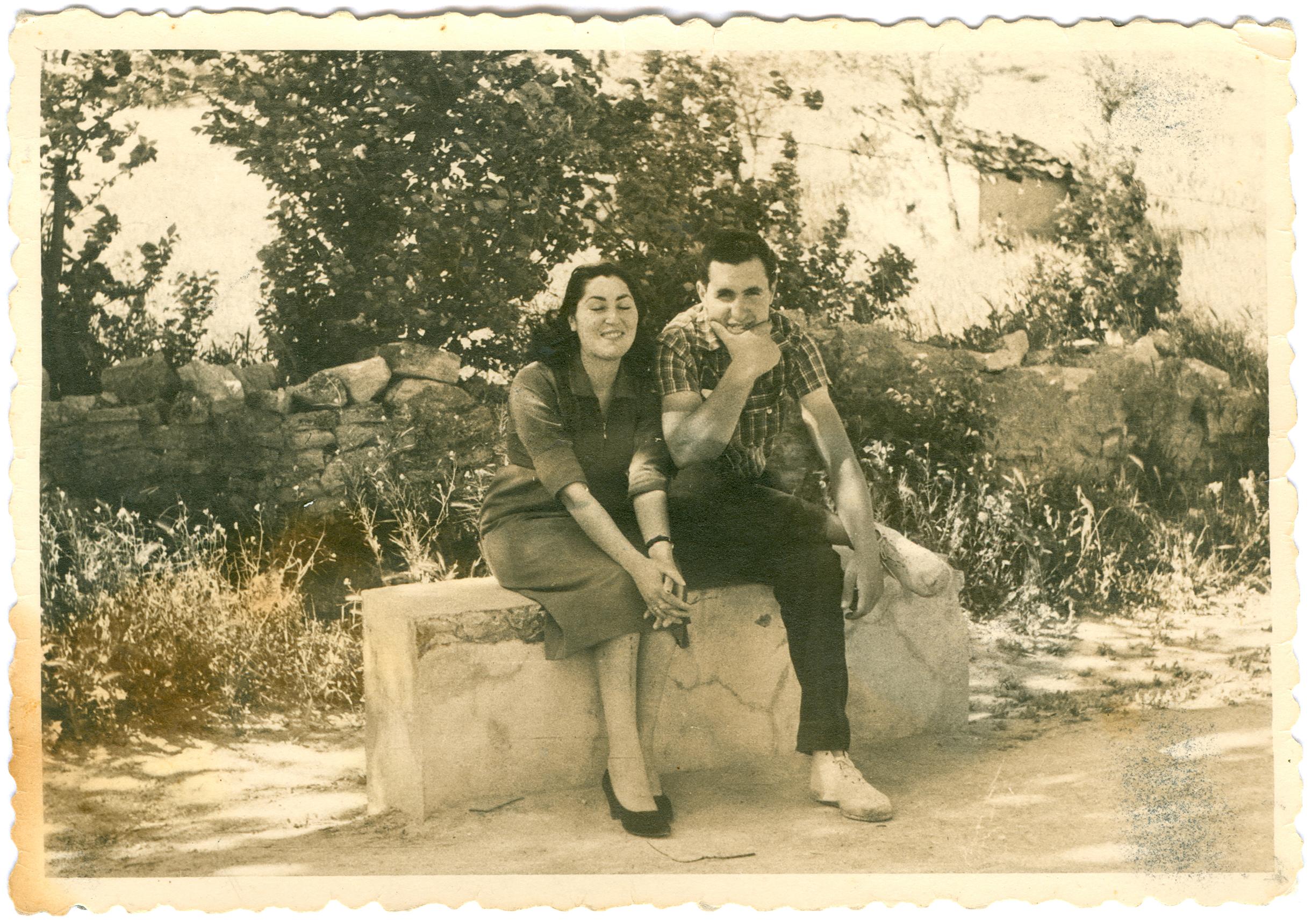 Juan Prado y Francisca de la Peña en el paseo de la Estación