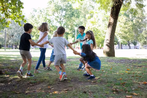 NIños jugando